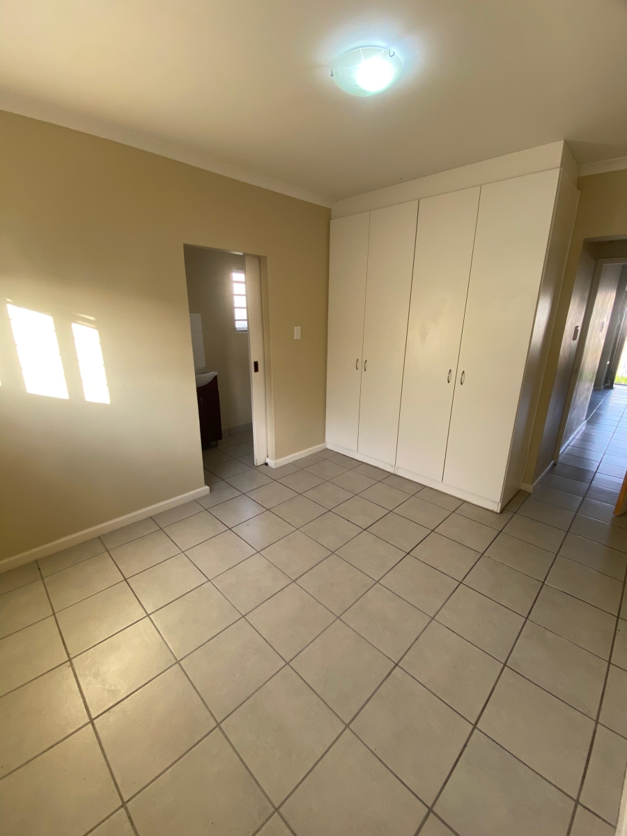 3 Bedroom Property for Sale in Pelican Park Western Cape